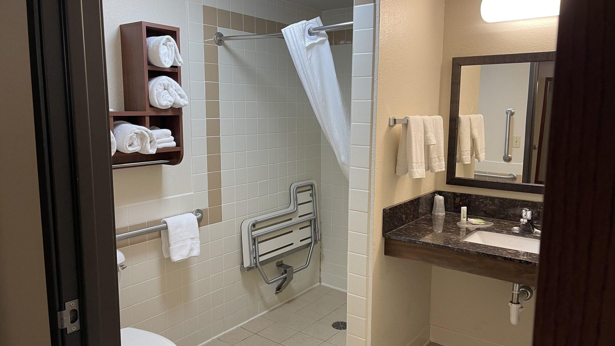 Americinn By Wyndham New London Ngoại thất bức ảnh