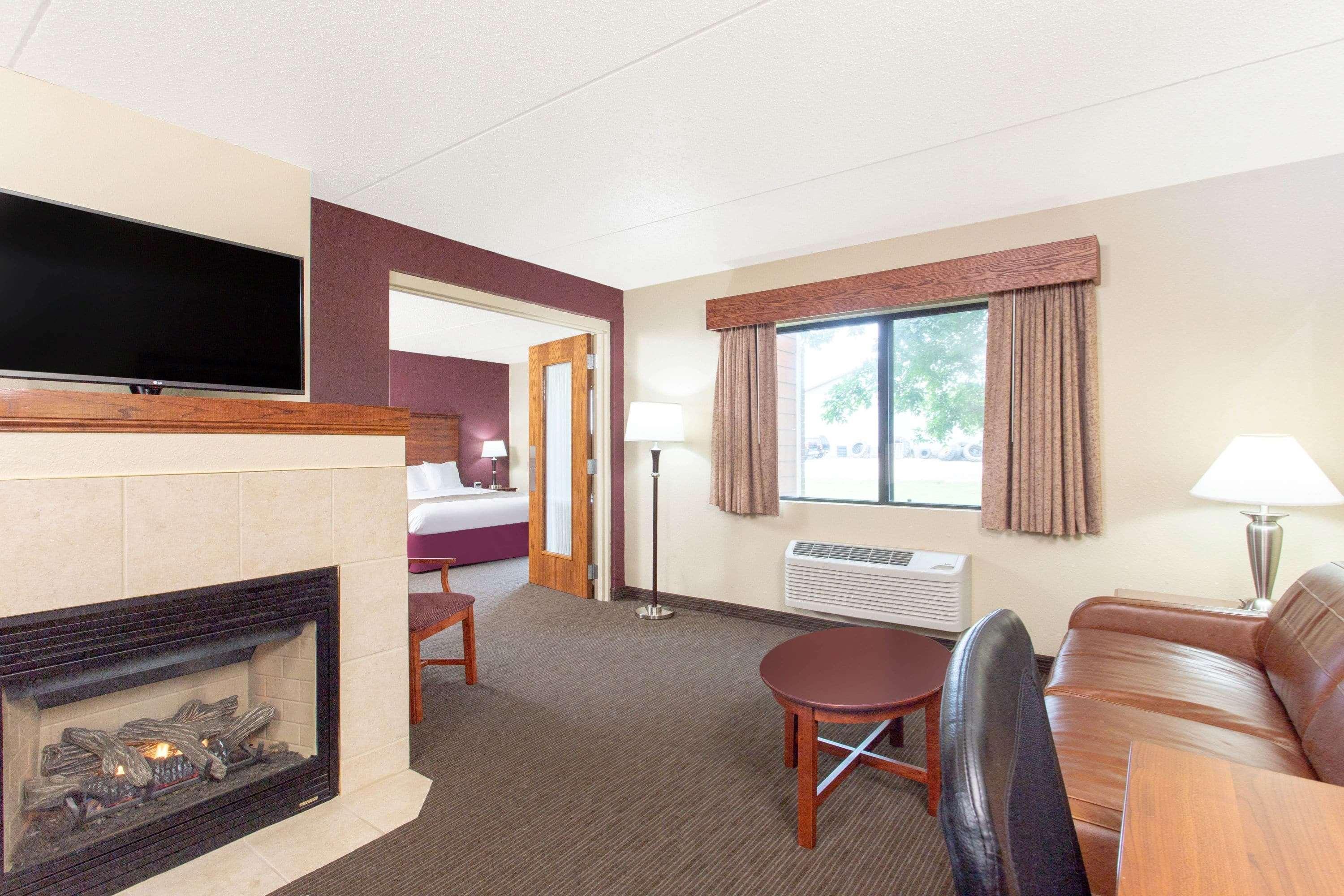 Americinn By Wyndham New London Ngoại thất bức ảnh