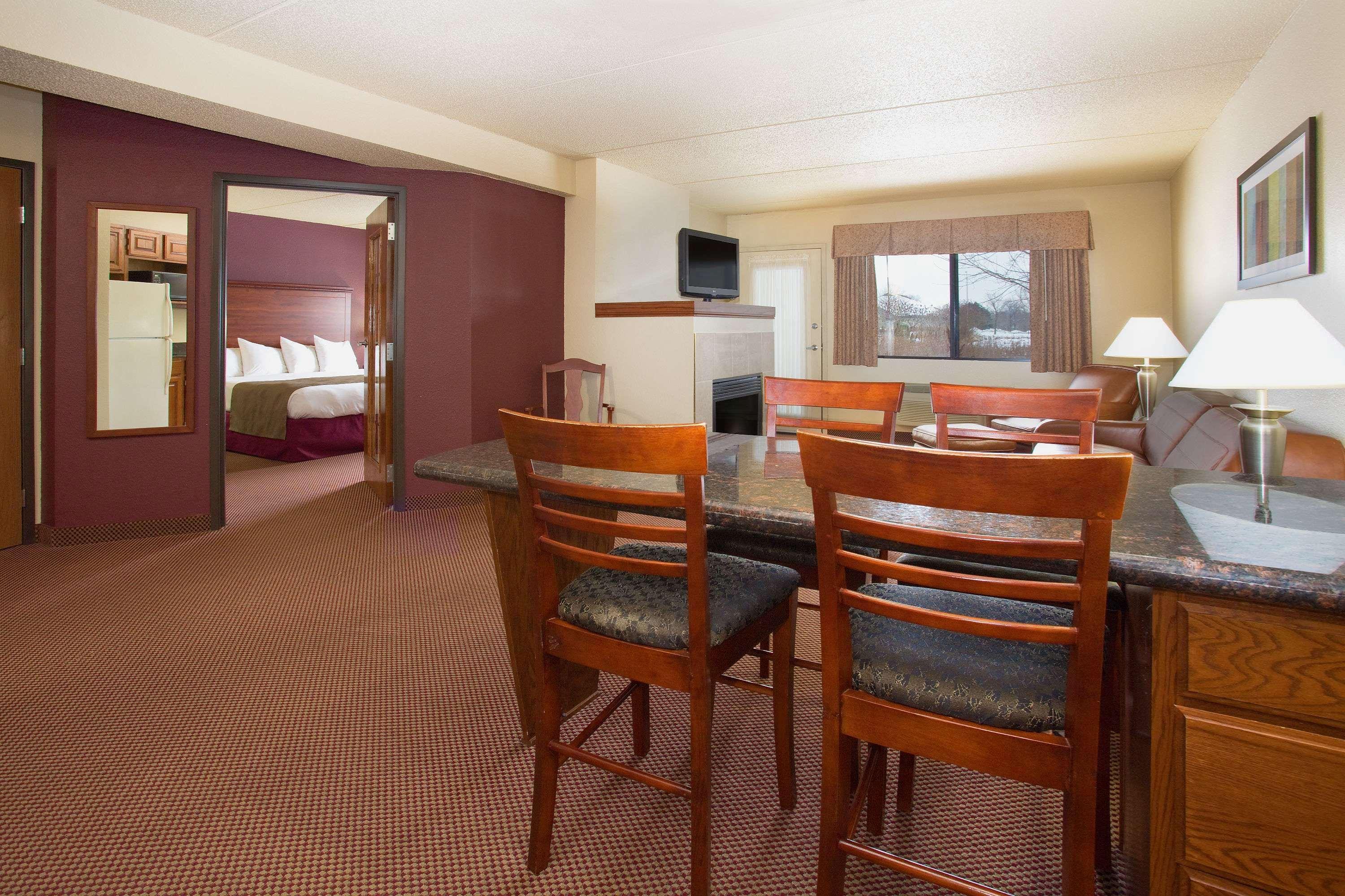 Americinn By Wyndham New London Ngoại thất bức ảnh